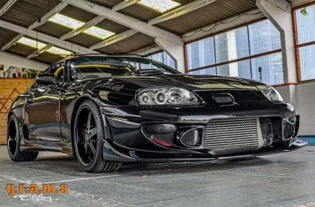 En kunds Toyota Supra (MK4, A80)