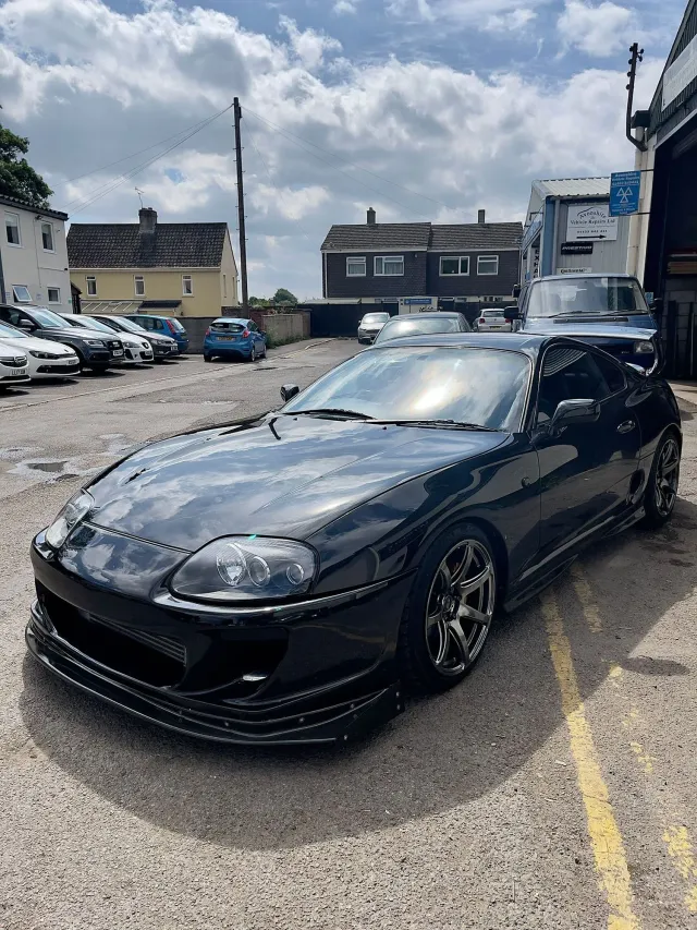 En kunds Toyota Supra (MK4, A80)