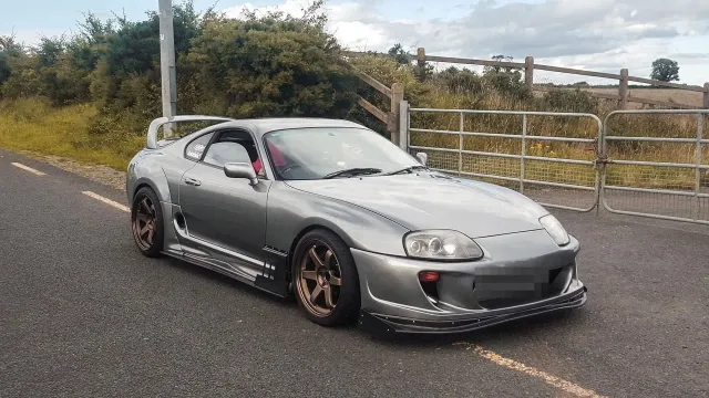 En kunds Toyota Supra (MK4, A80)