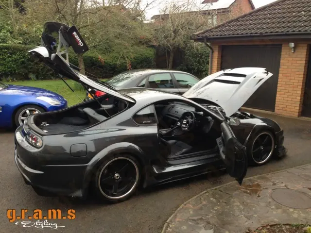 En kunds Toyota Supra (MK4, A80)