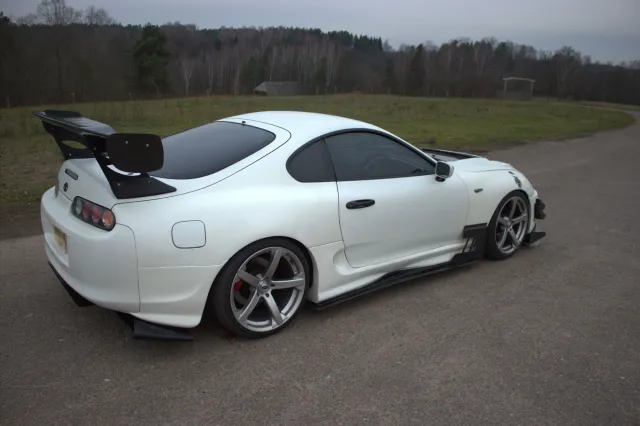 En kunds Toyota Supra (MK4, A80)