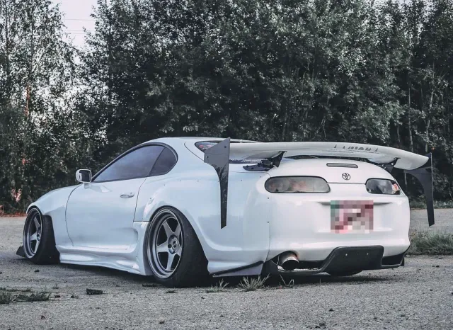 En kunds Toyota Supra (MK4, A80)