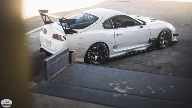 En kunds Toyota Supra (MK4, A80)