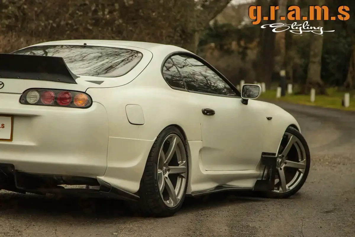 Toyota Supra MK4 Front Wings / Fenders - OEM Style +40mm, bild 2 av 9