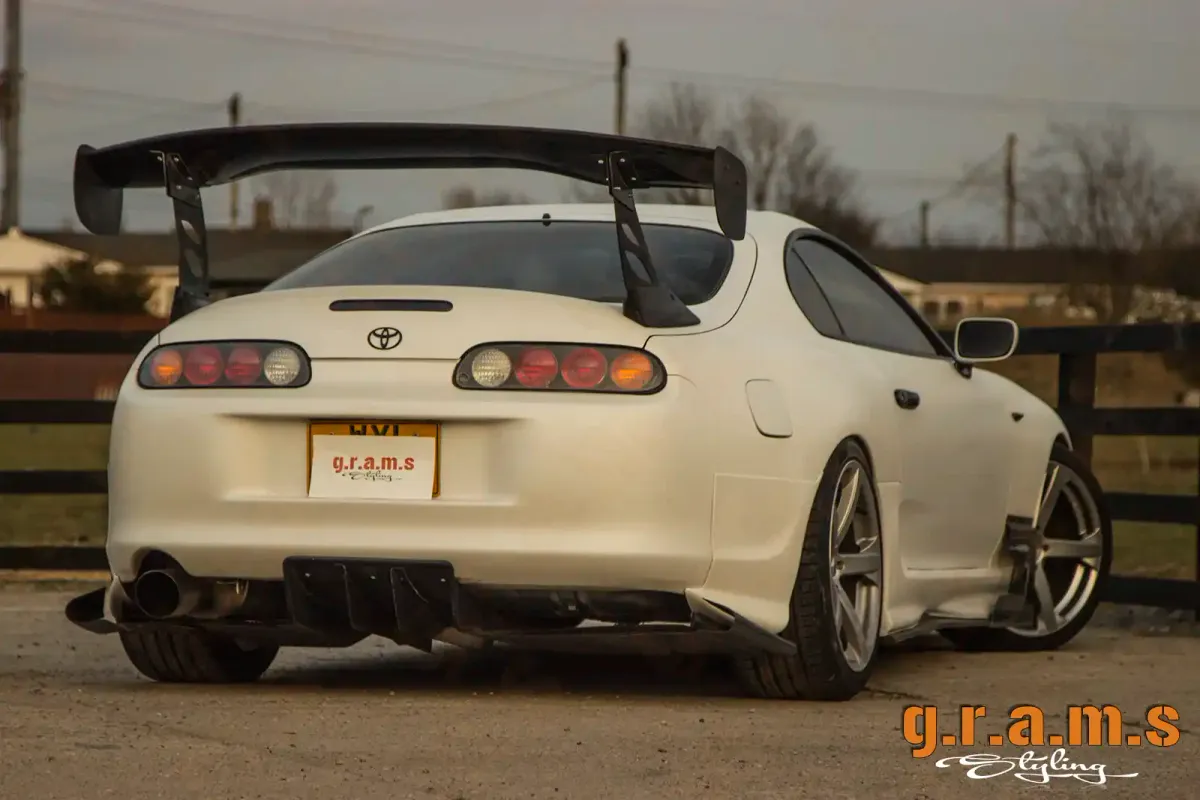 Toyota Supra MK4 Front Wings / Fenders - OEM Style +40mm, bild 5 av 9