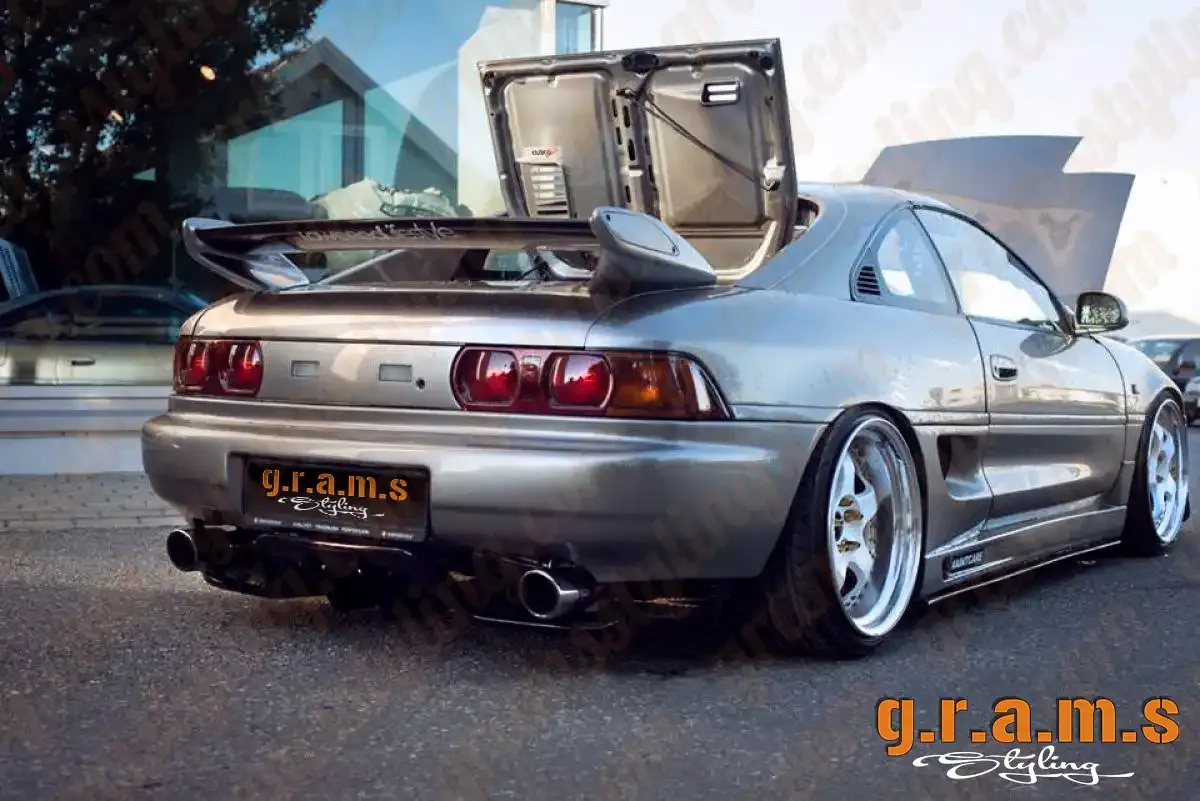Toyota MR2 Greddy Style Side Skirts, bilde 4 av 6