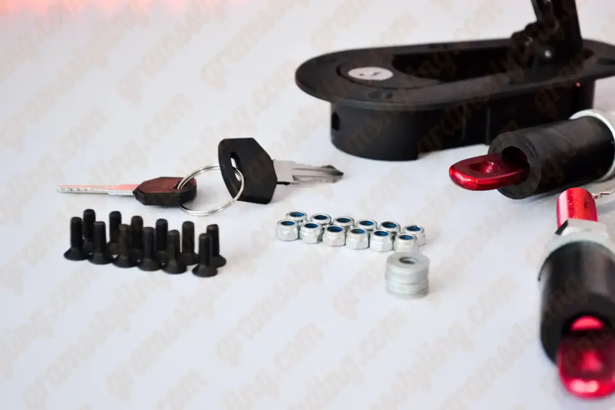 D1 Bonnet Pin with Lock, Foto 5 von 7