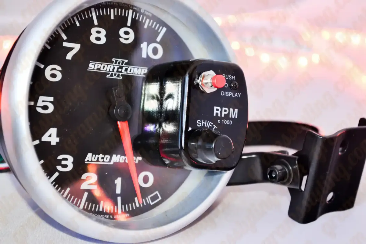 AutoMeter Sport-Comp II 5 Inch Shift Lite Tachometer, Foto 4 von 5
