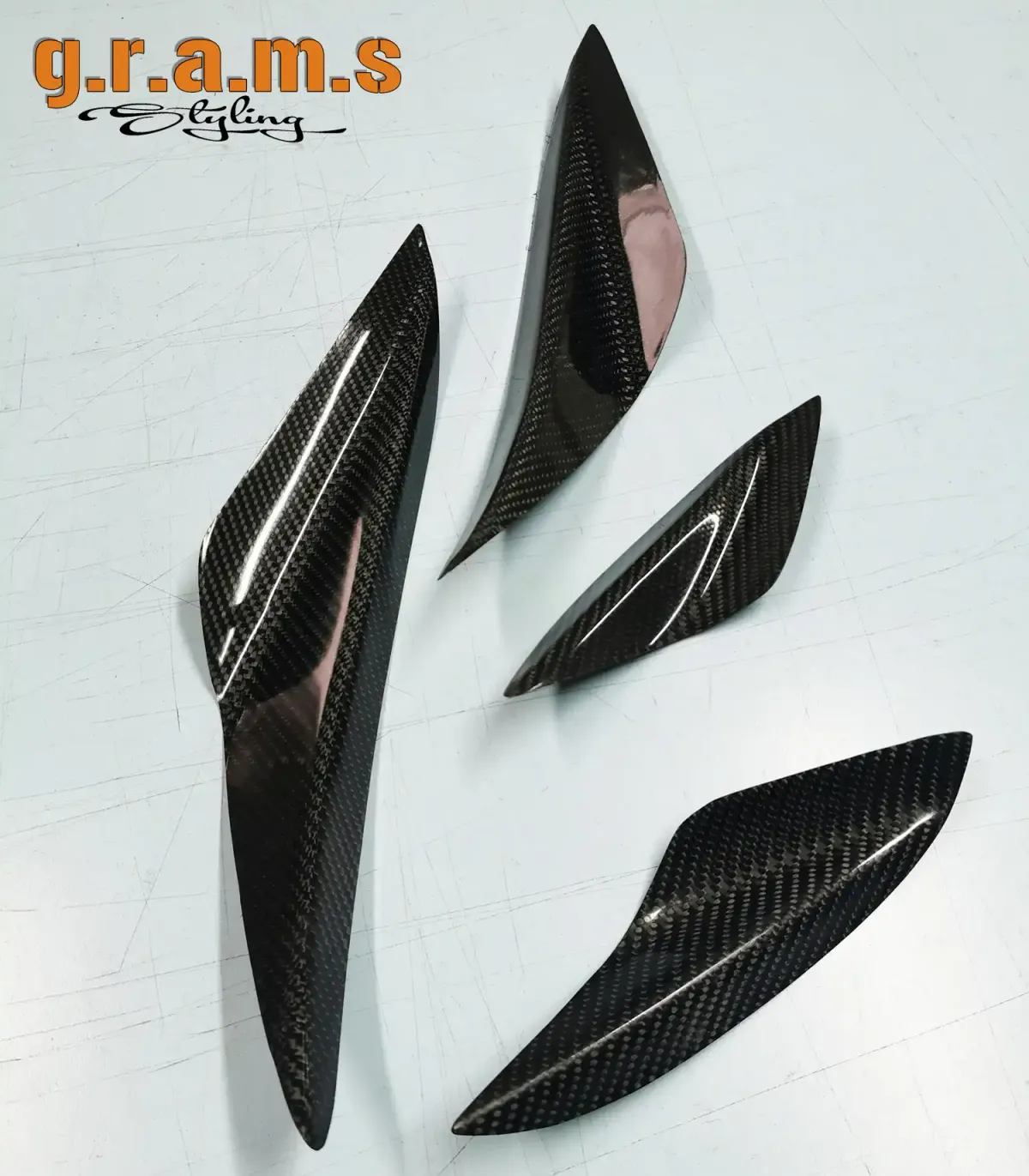 BMW E90 E91 E92 E93 Front Bumper Canards, foto 14 de 15