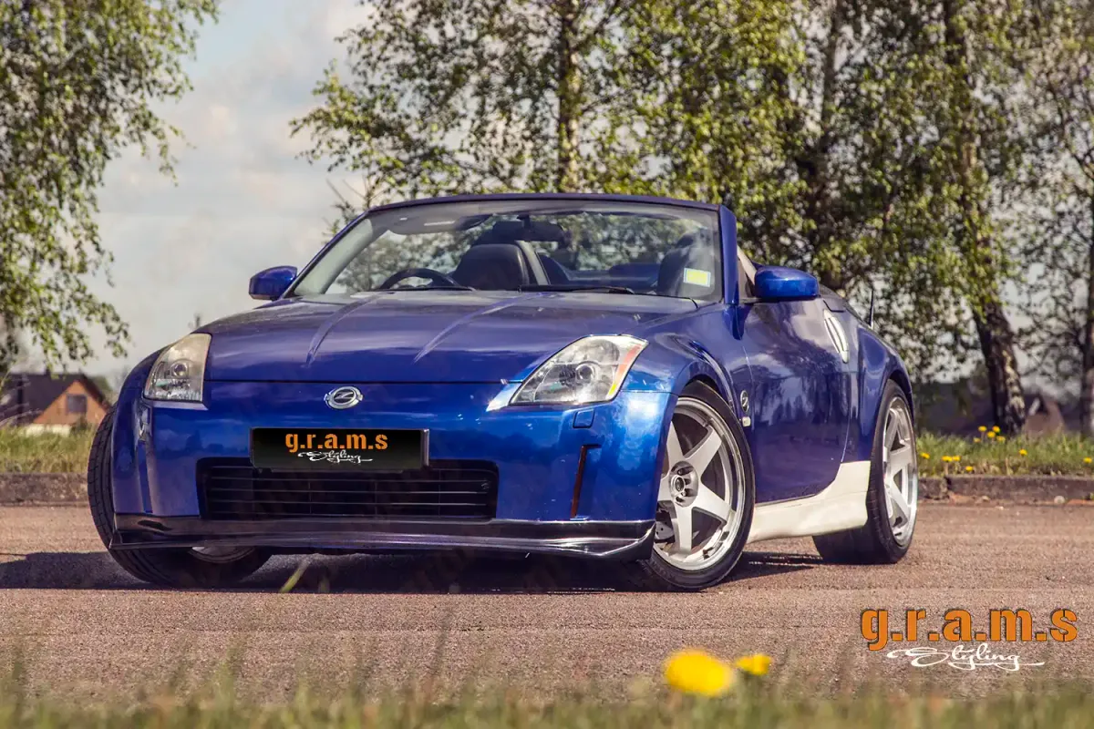 Nissan 350Z Z33 Pre-Facelift Front Lip - Nismo Style, foto 3 van 4