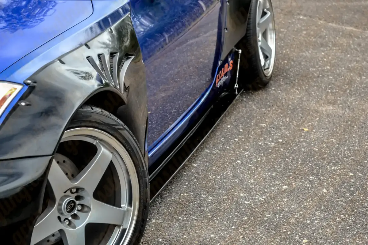 Nissan 350Z Front Fenders - Version 1 +50mm, photo 7 of 14