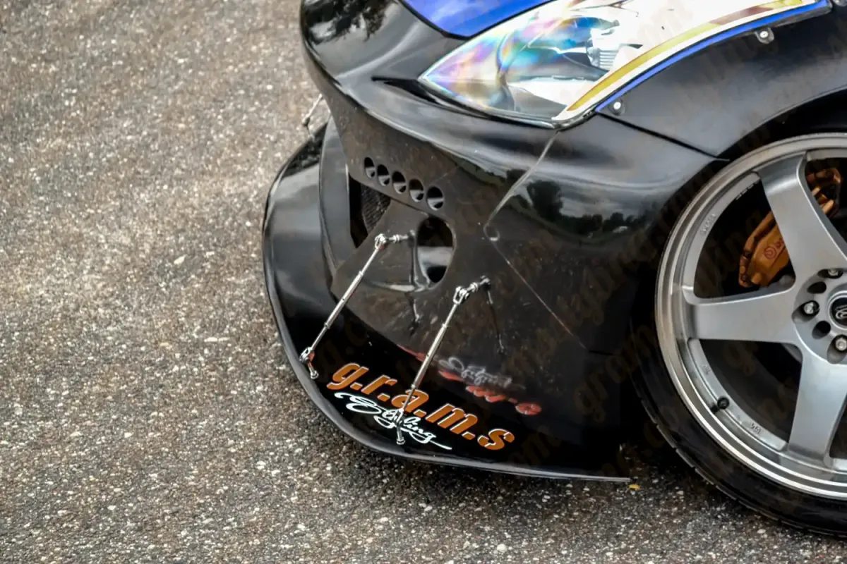 Nissan 350Z Z33 Front Bumper - RB Style, zdjęcie 10 z 14