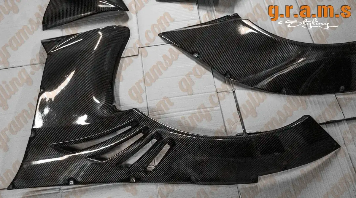 Nissan 350Z Front Fenders - Version 1 +50mm, photo 5 of 14