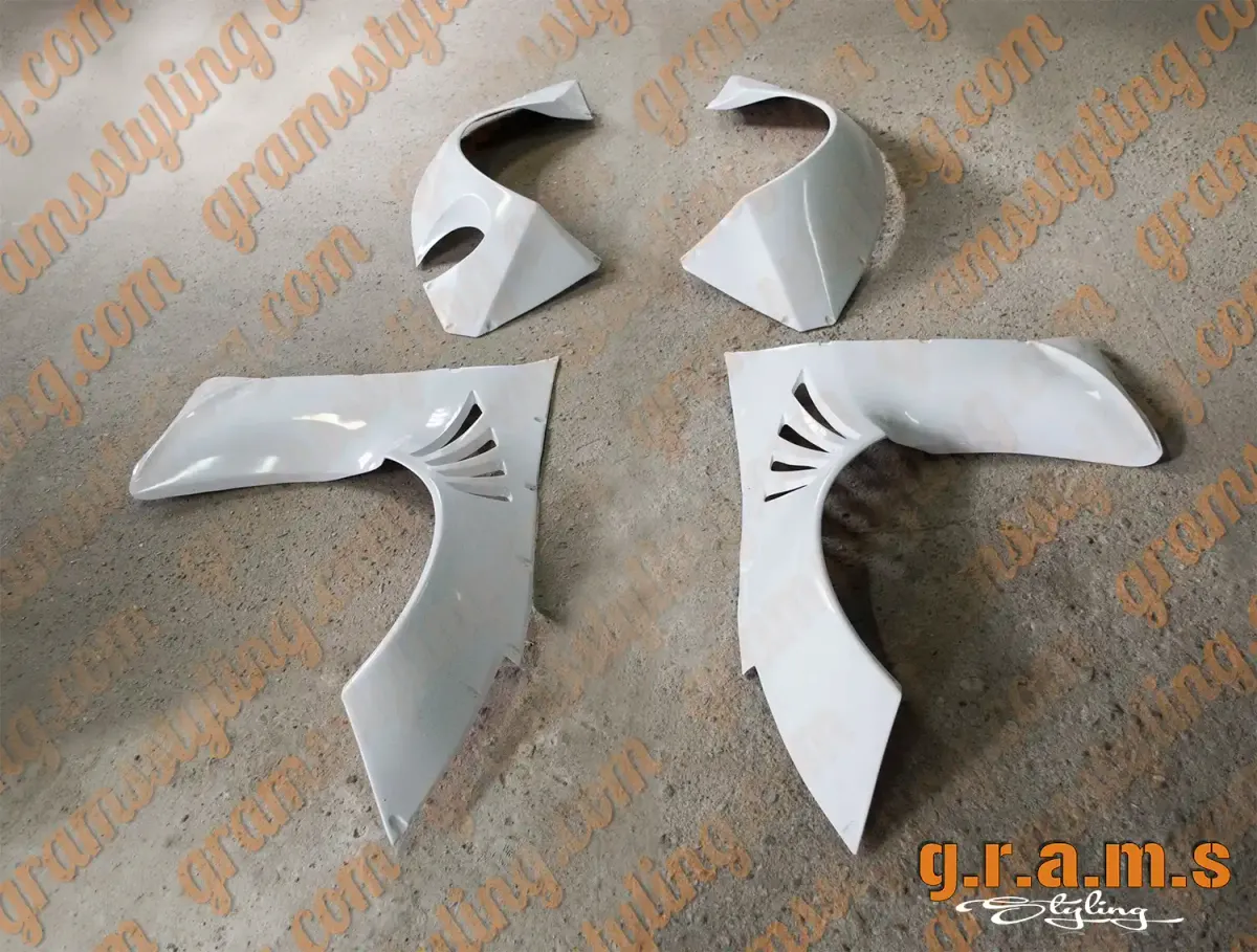 Nissan 350Z Front Fenders - Version 1 +50mm, photo 12 of 14