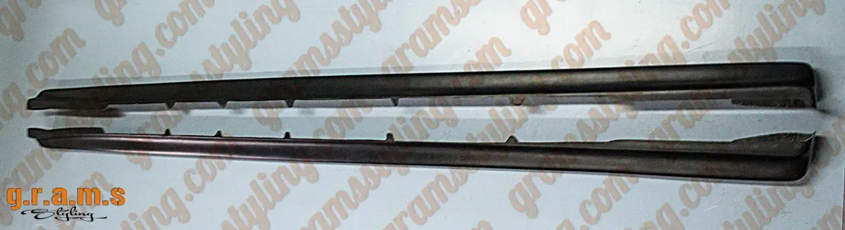 Nissan R34 GT-R Nismo Style Sidesteps - Side Skirt Extensions, bilde 2 av 6