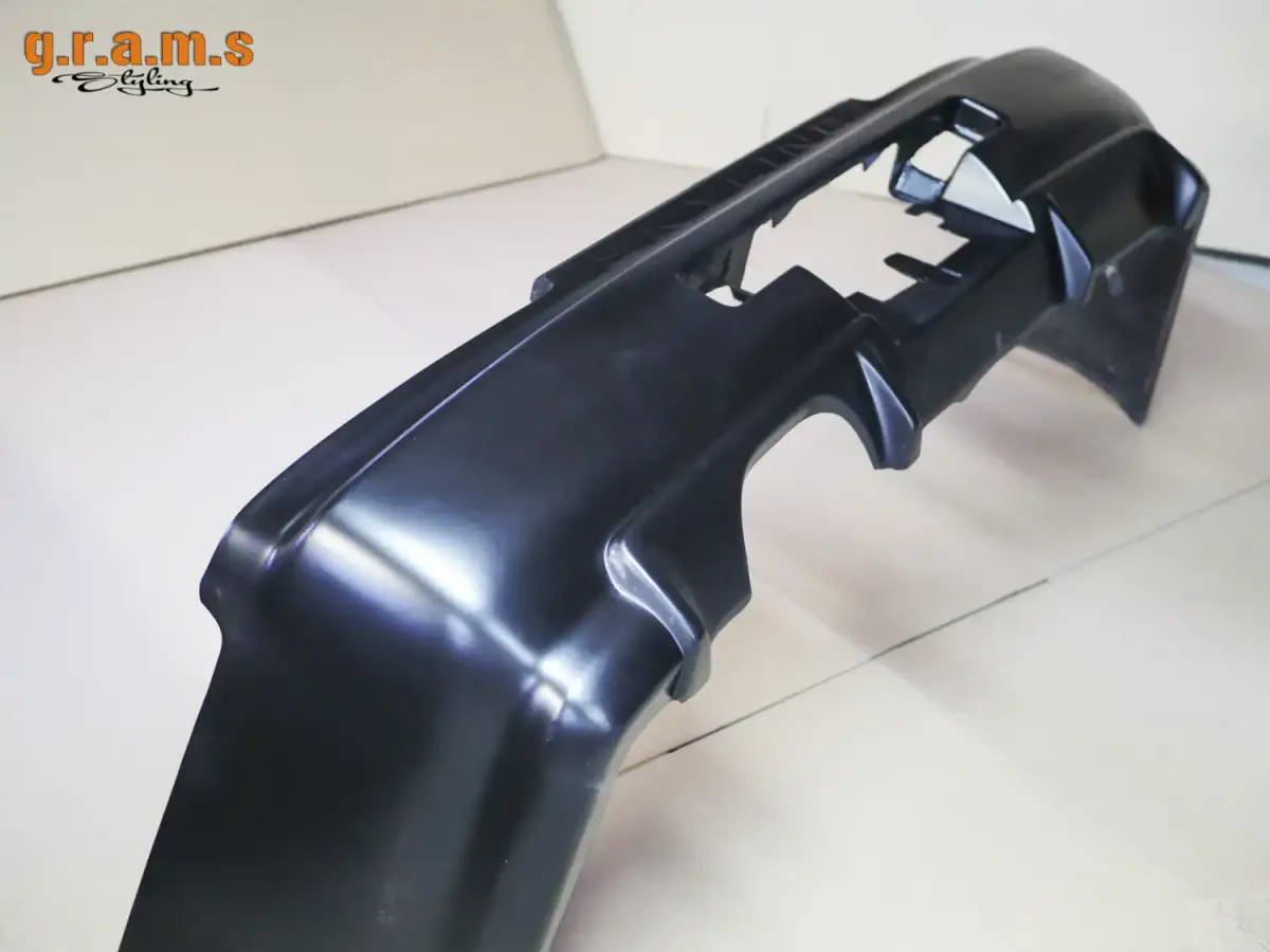 Nissan Skyline R34 GT-R Style Rear Bumper, Foto 4 von 6