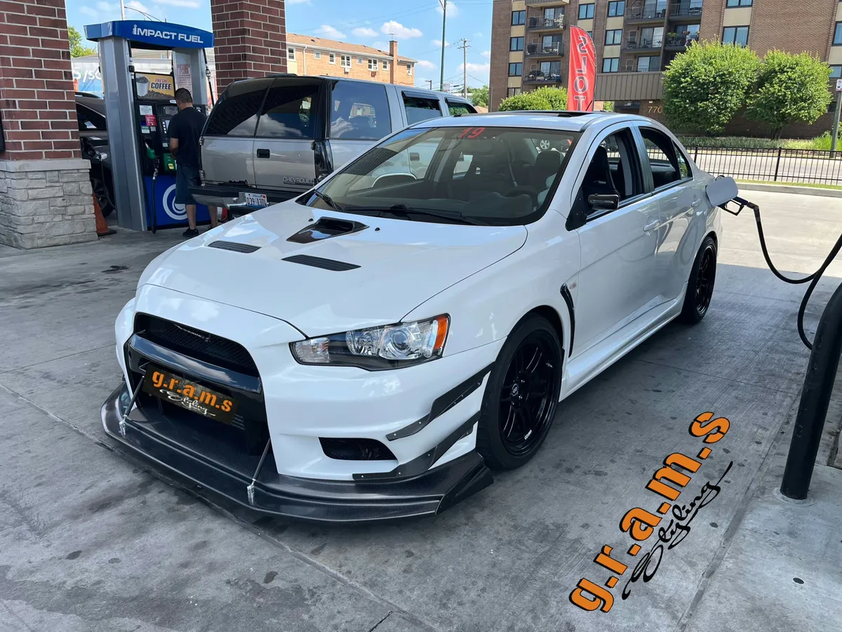 Mitsubishi Lancer Evolution X Front Bumper - Varis Style, photo 7 of 23