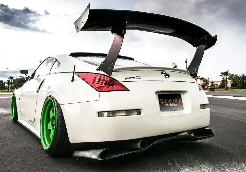 Nissan 350Z Rear Diffuser - Voltex Style, foto 2 van 21