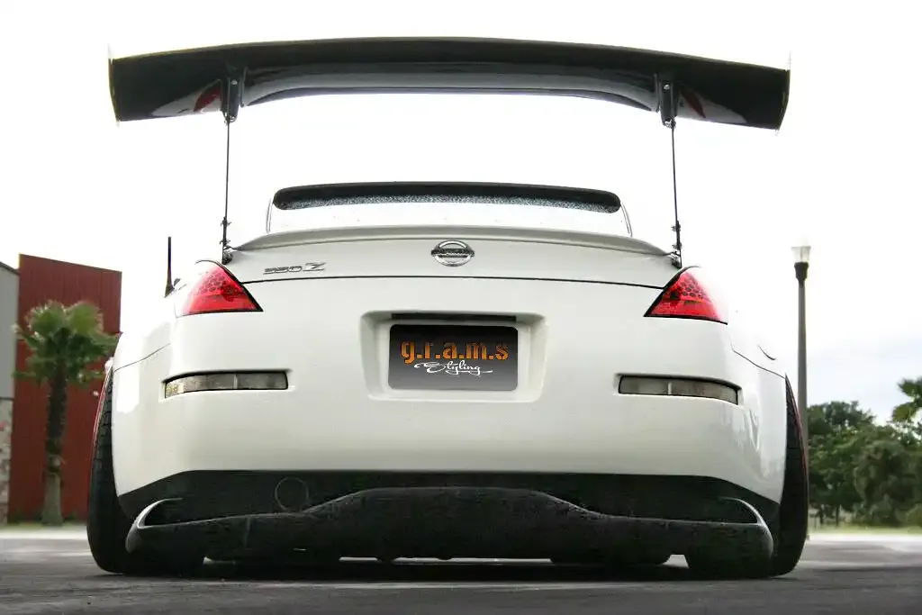 Nissan 350Z Rear Diffuser - Voltex Style, foto 3 van 21
