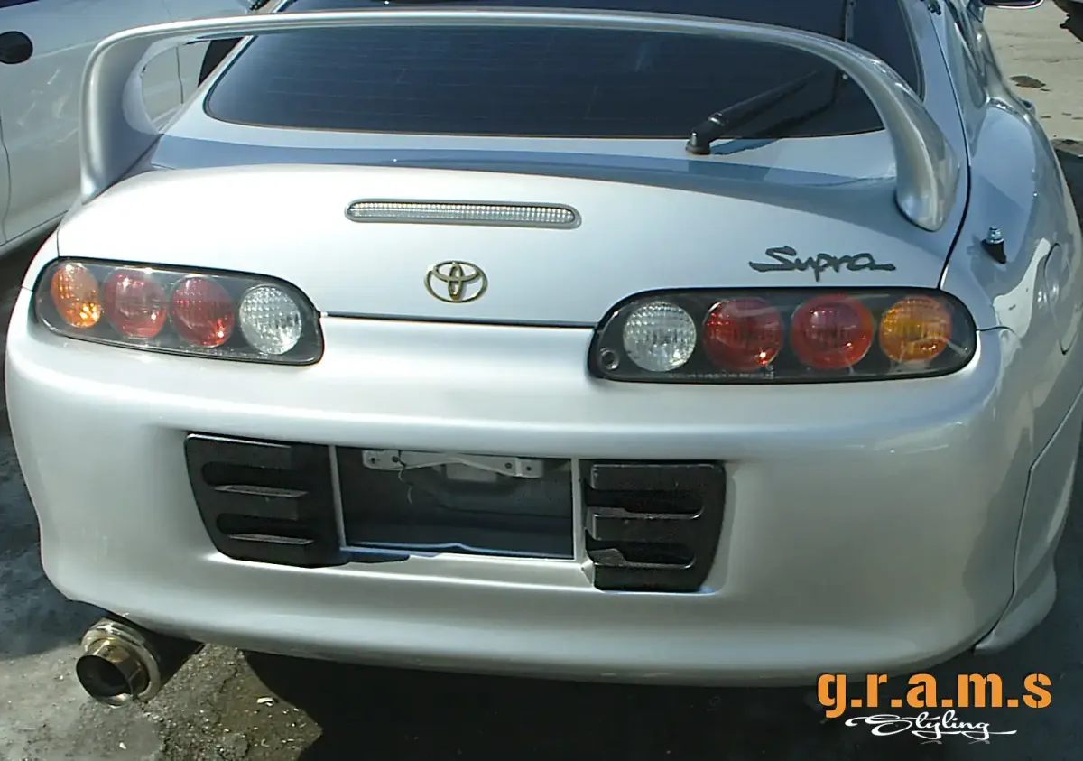 Toyota Supra MK4 Rear Number Plate Pods - JDM Style, foto 6 van 6