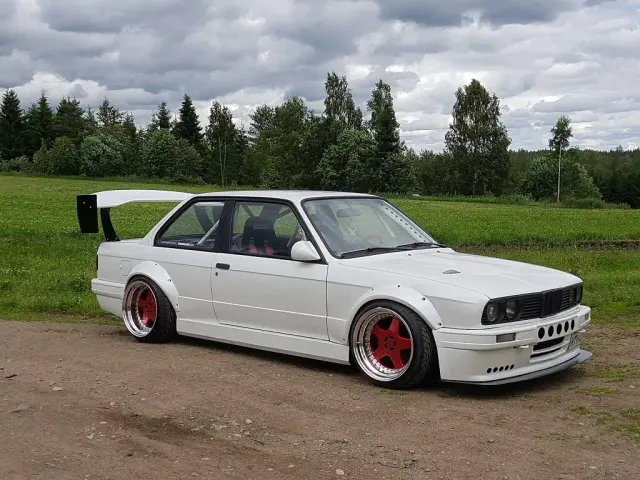 Customer's BMW 3 Series (E30)