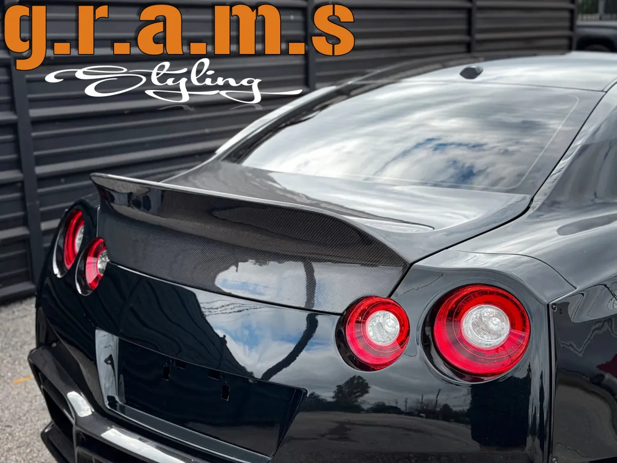 Nissan GT-R R35 Boot Lid with Ducktail Spoiler, photo 7 of 9