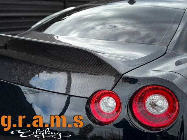 Nissan GT-R R35 Boot Lid with Ducktail Spoiler