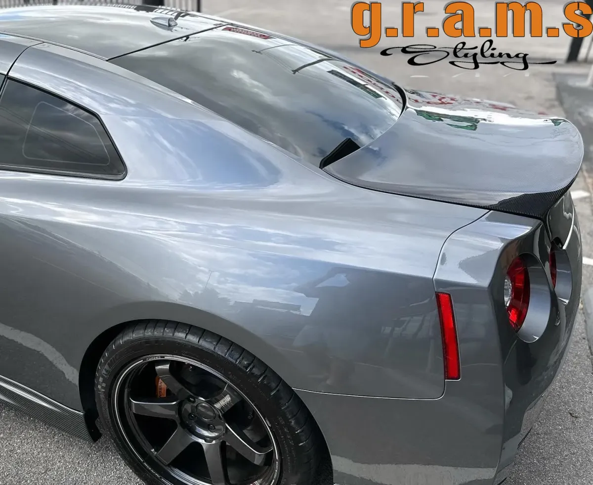 Nissan GT-R R35 Boot Lid with Ducktail Spoiler, photo 8 of 9