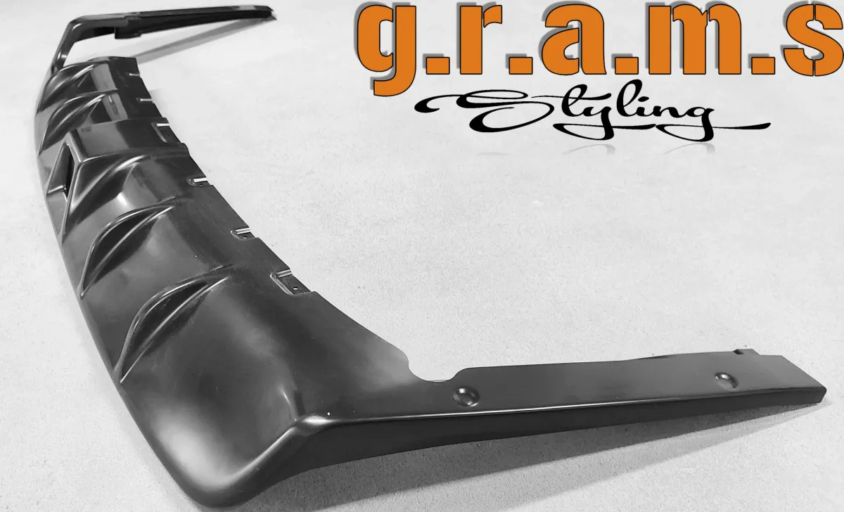 Chrysler Pacifica Rear Bumper Lip - Clinched Style, bild 7 av 8