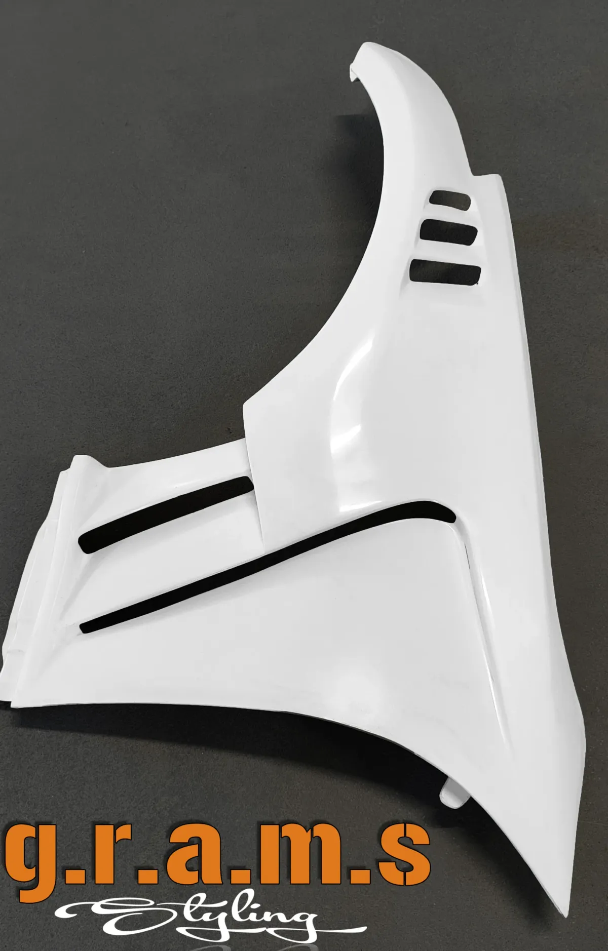 Nissan 350Z Z33 RS2 Style Front Vented Fenders, photo 2 of 12