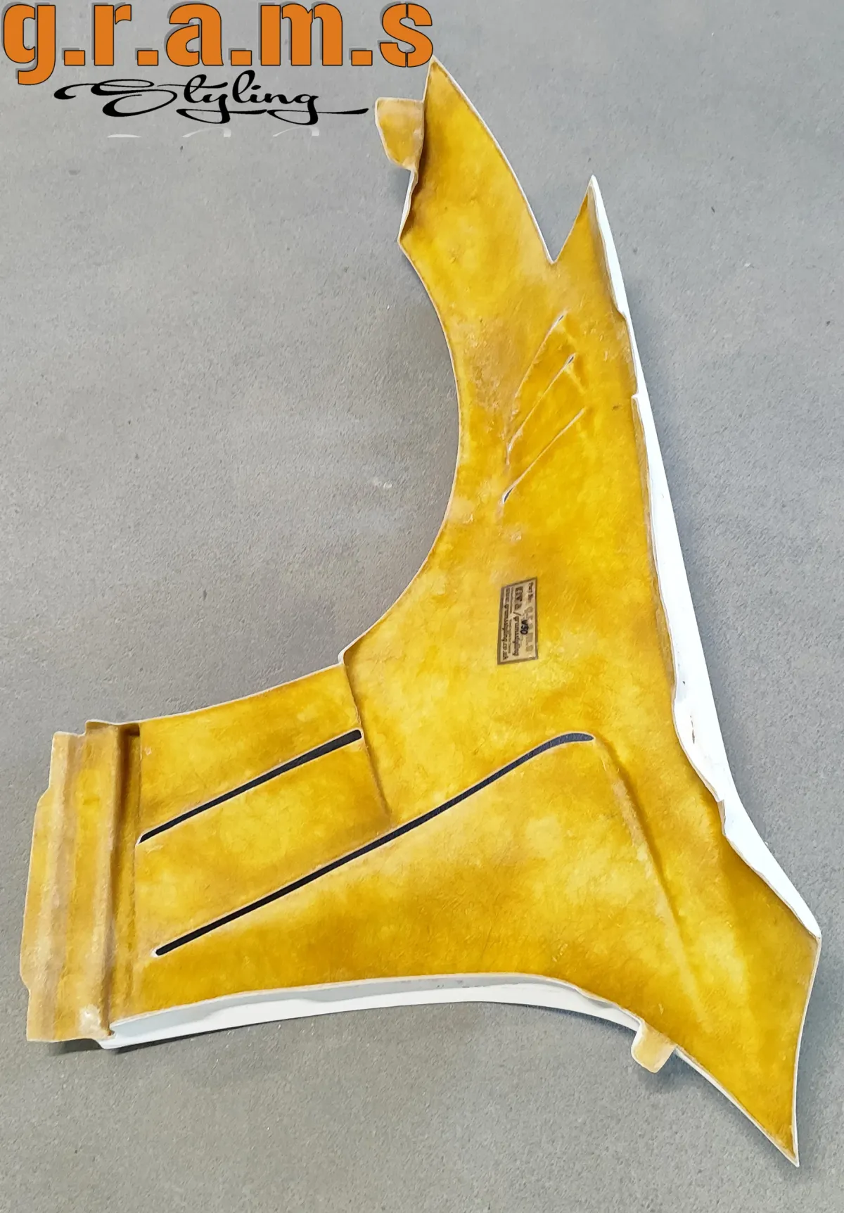 Nissan 350Z Z33 RS2 Style Front Vented Fenders, photo 11 of 12