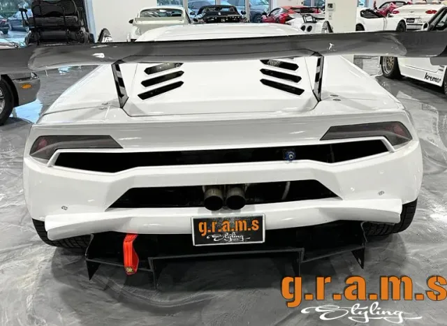 Lamborghini Huracan Rear Bumper - Super Trofeo Style