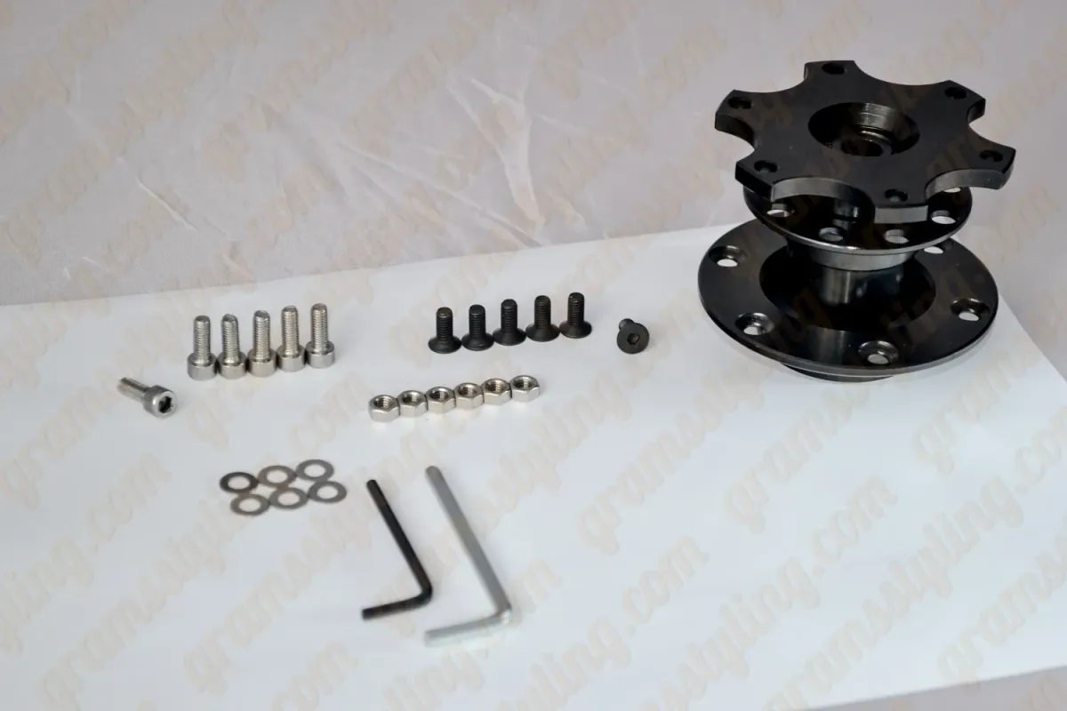 Steering Wheel Quick Release Hub, photo 2 of 7